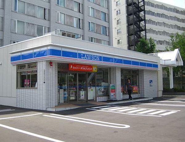 【周辺】コンビニ「ローソン札幌厚別中央店まで485m」