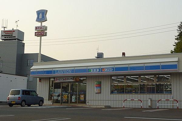 【周辺】コンビニ「ローソン厚別駅前店まで276m」