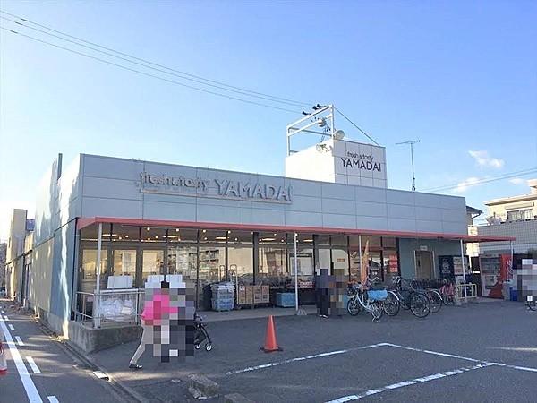 【周辺】スーパーヤマダイアオヤマ店営業時間10：00～20：00駐車場/22台有クロネコヤマト宅急便・アルカリイオン水の取扱い有。 徒歩 約5分（約390m）