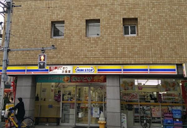 【周辺】ミニストップ 渋谷本町6丁目店（80m）