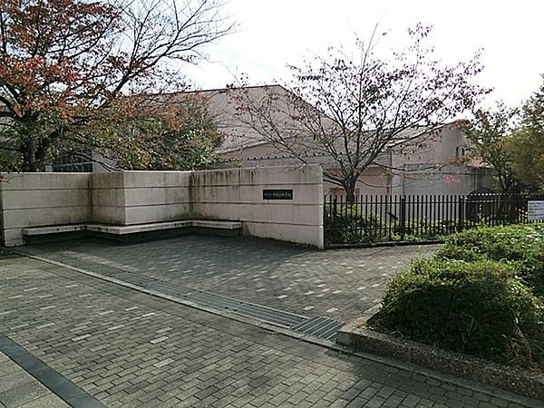 【周辺】横浜市立中川西中学校まで664m