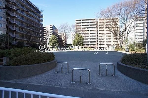 【周辺】公園新横浜第一公園まで738ｍ