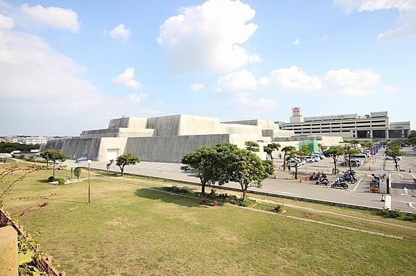 【周辺】沖縄県立博物館・美術館 徒歩 約5分（約400m）