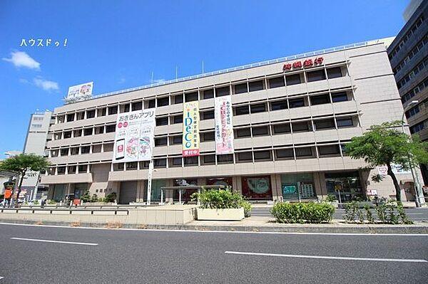 【周辺】沖縄銀行　本店 80m