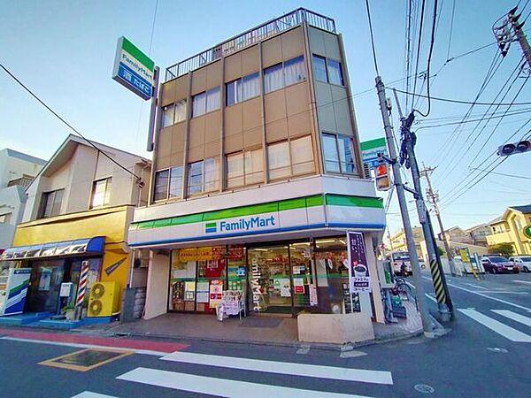 【周辺】ファミリーマート富士見ケ丘店 徒歩3分。 230m