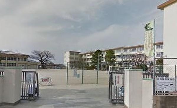 【周辺】福岡市立長尾小学校。900ｍ。
