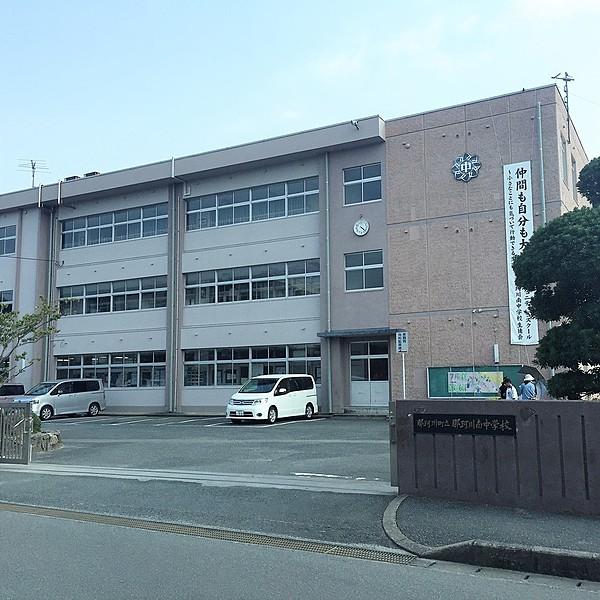 【周辺】那珂川南中学校 徒歩 約19分（約1500m）