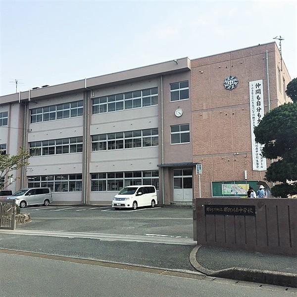 【周辺】那珂川南中学校 徒歩 約23分（約1800m）