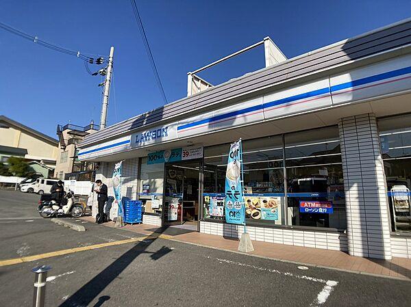【周辺】ローソン 山科勧修寺店（299m）