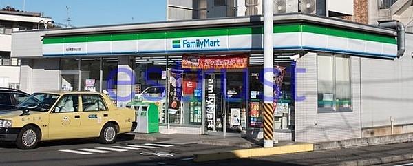 【周辺】ファミリーマート/横浜青葉新石川店 徒歩6分。 410m