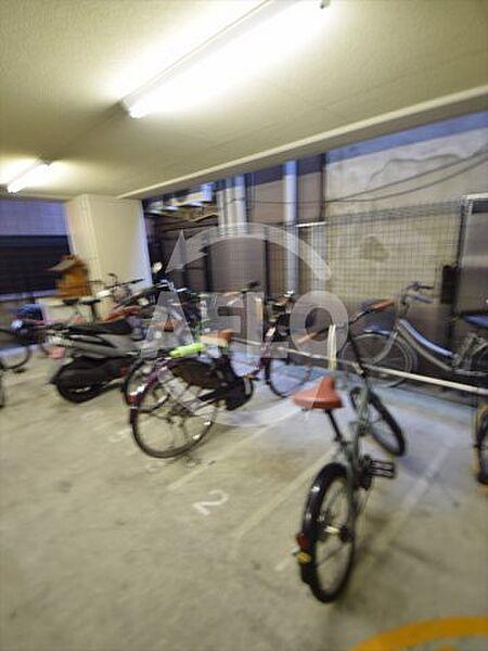 【駐車場】ビガーポリス112　バイク置場