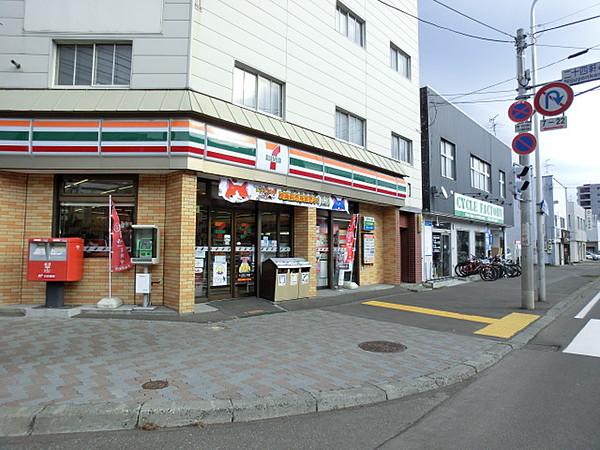 【周辺】セブンイレブン札幌24軒店 724m