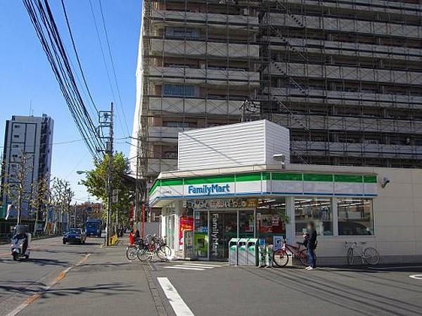 【周辺】コンビニエンスストアファミリーマート渋谷本町店まで209ｍ