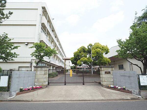 【周辺】【中学校】千葉市立高洲中学校まで756ｍ