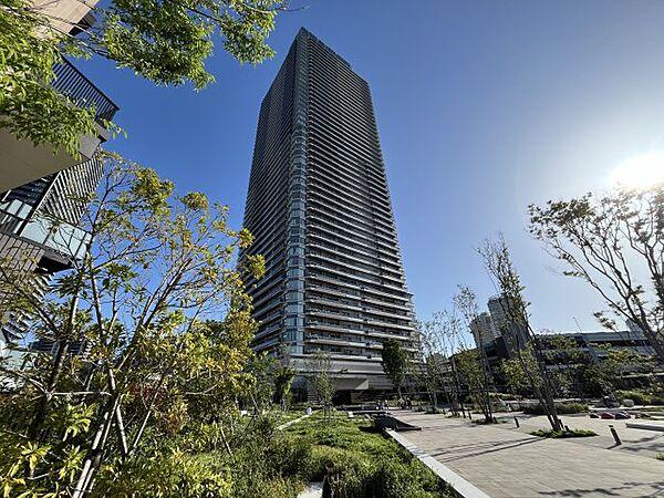 【外観】幕張新都心を臨むスカイグランドタワー42階の北西角部屋です。