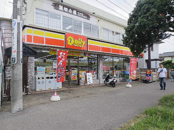 【周辺】デイリーヤマザキ 検見川浜駅前店（560m）