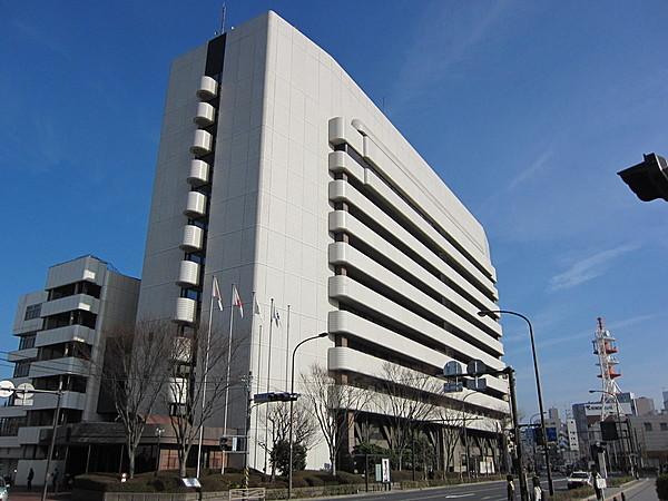 【周辺】横須賀市役所 徒歩 約7分（約520m）
