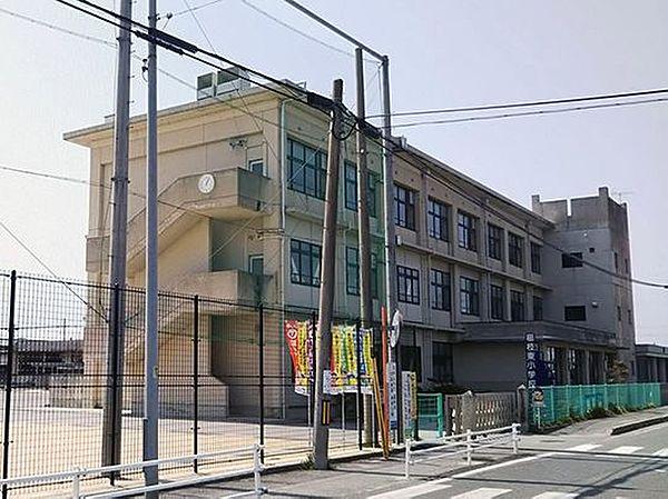 【周辺】稲枝東小学校 940m