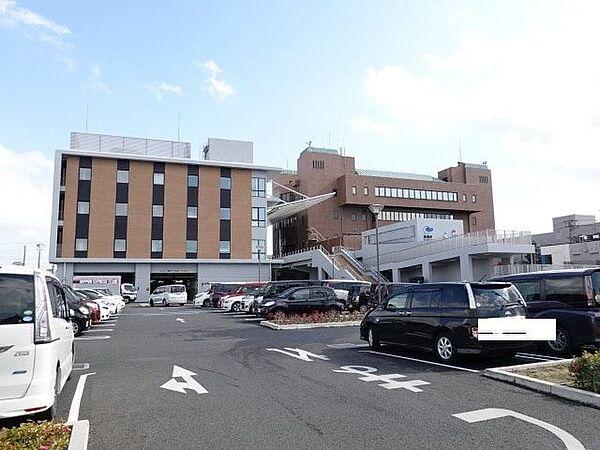【周辺】「清須市役所 本庁舎」　平日8時30分～17時15分　休館日：土日祝日　広々とした平面駐車場で、車の駐車もしやすいです。 1330m