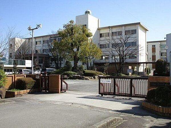 【周辺】岩崎中学校 700m