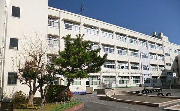 【周辺】横浜市立柏尾小学校 徒歩15分。 1150m