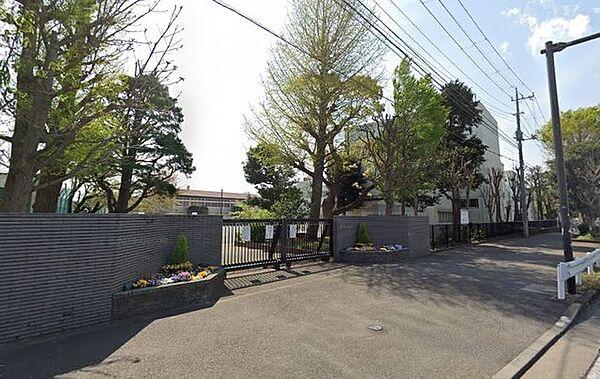 【周辺】横浜市立大正小学校 徒歩8分。 650m