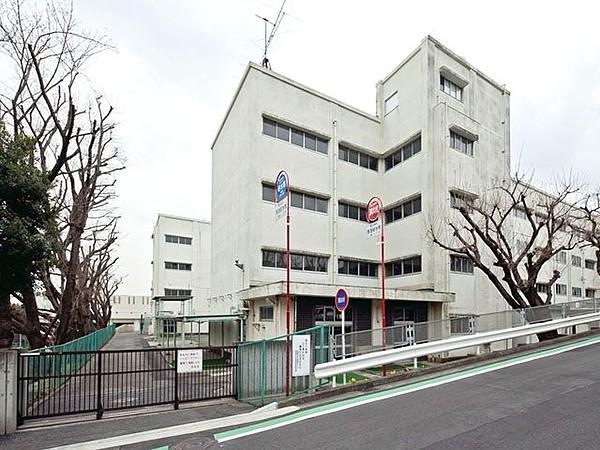 【周辺】横浜市立希望が丘中学校 徒歩22分。 1800m