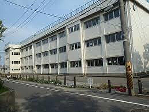 【周辺】東新潟中学校(2、100m)