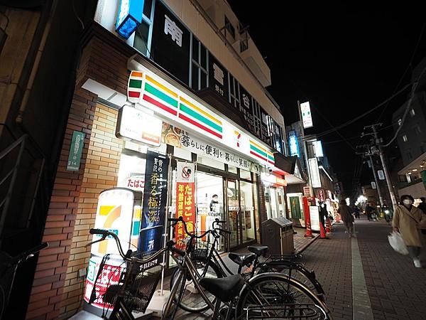 【周辺】セブンイレブン雪が谷大塚駅前店まで約120m
