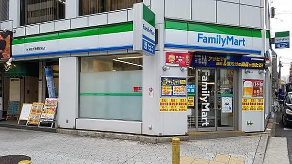 【周辺】コンビニエンスストアファミリーマート地下鉄天満橋駅前店まで18ｍ