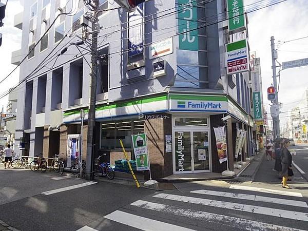【周辺】ファミリーマート新松戸一丁目店 徒歩5分。 390m