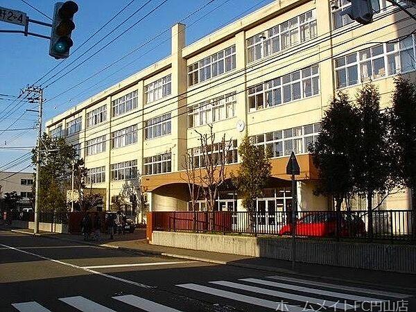 【周辺】札幌市立二十四軒小学校 461m