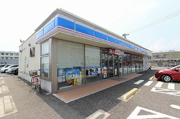 【周辺】ローソン 小倉下曽根二丁目店（583m）