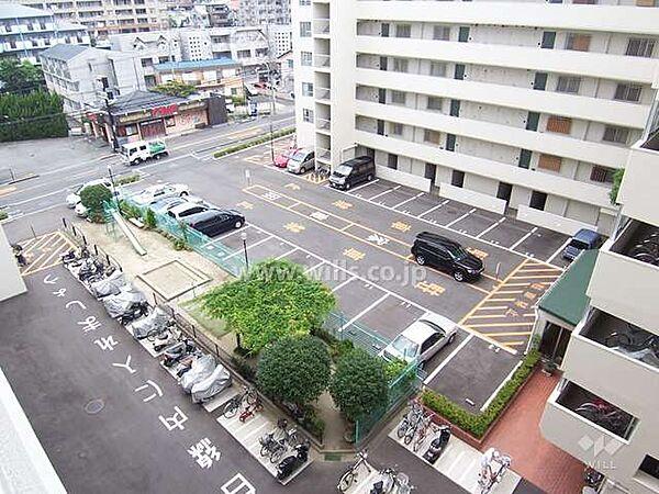 【駐車場】【駐車場】敷地内駐車場は、平面式になっております。来客者用の駐車場も完備されております。