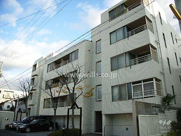 【外観】【外観】「中桜塚パーク・ハイム」は阪急宝塚線「岡町」駅から徒歩約8分の場所にある、1986年築のマンションです。