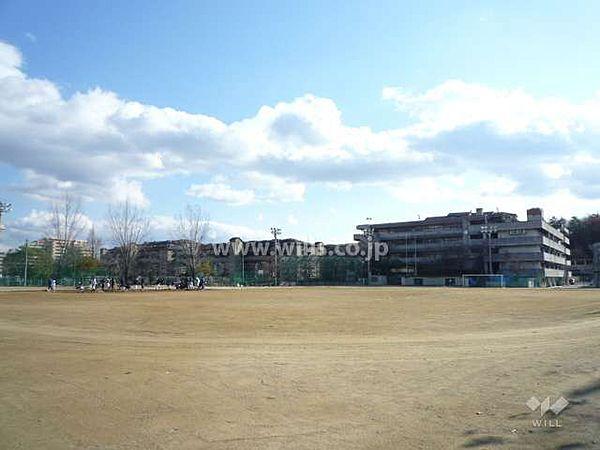 【周辺】千里丘中学校[公立]の外観