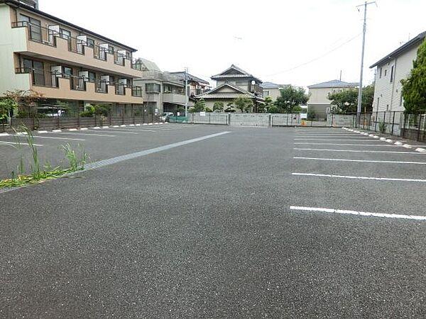 【駐車場】敷地内駐車場もあります