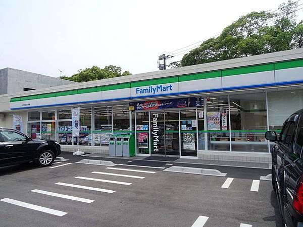【周辺】ファミリーマート 小倉中吉田六丁目店（948m）