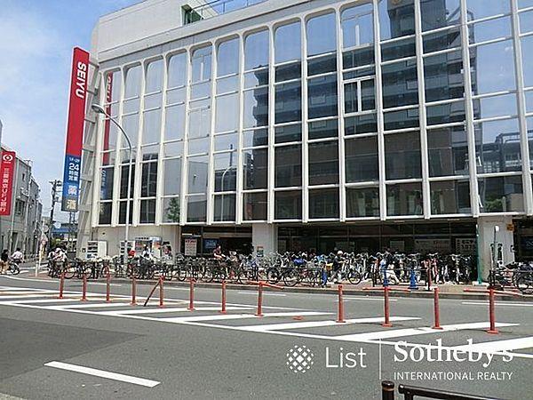 【周辺】西友武蔵新城店 徒歩8分。 630m