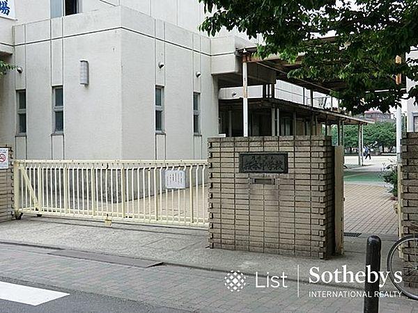 【周辺】川崎市立桜本中学校 徒歩4分。 310m