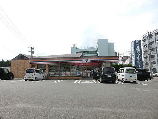 【周辺】セブン‐イレブン／八幡槻田2丁目店(270m)