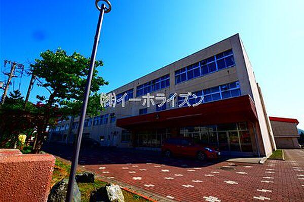 【周辺】中学校「札幌市立八軒東中学校まで787m」
