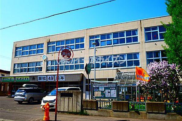 【周辺】小学校「札幌市立発寒西小学校まで552m」