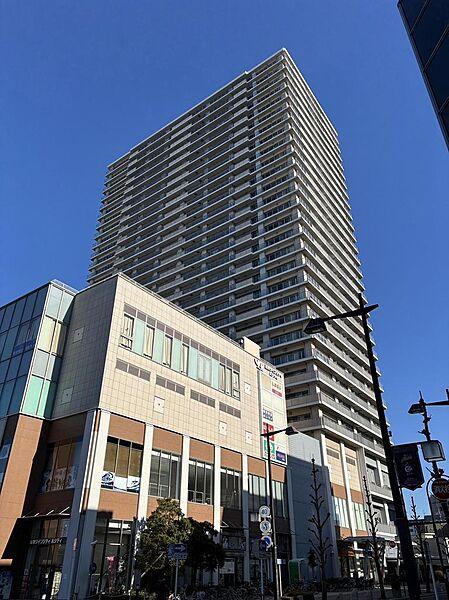 【外観】29階建て駅前タワーマンション