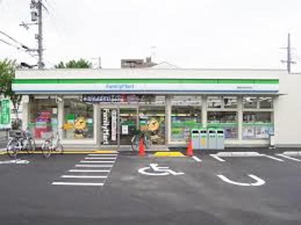【周辺】ファミリーマート箕面市役所前店 444m
