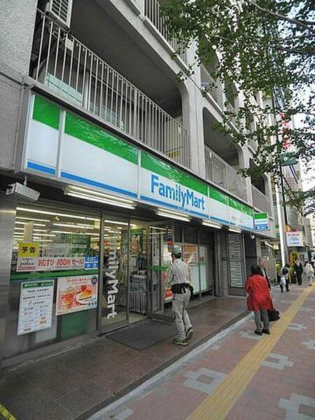 【周辺】ファミリーマート文京小石川二丁目店 徒歩8分。 640m