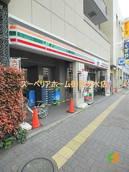 【周辺】セブン-イレブン 文京千石駅前店 538m