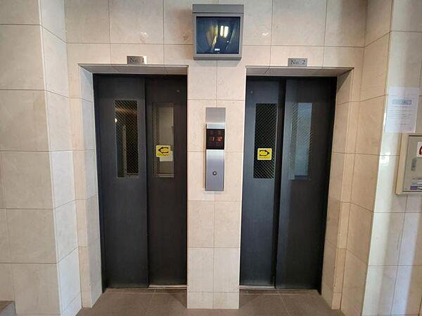 【駐車場】エレベーターは2基ありますので朝の忙しい時間帯もスムーズです。