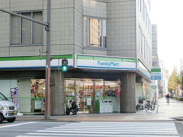 【周辺】ファミリーマート／小倉鍛冶町二丁目店 (45m)