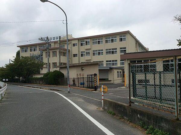 【周辺】福岡市立高取中学校（1344m）